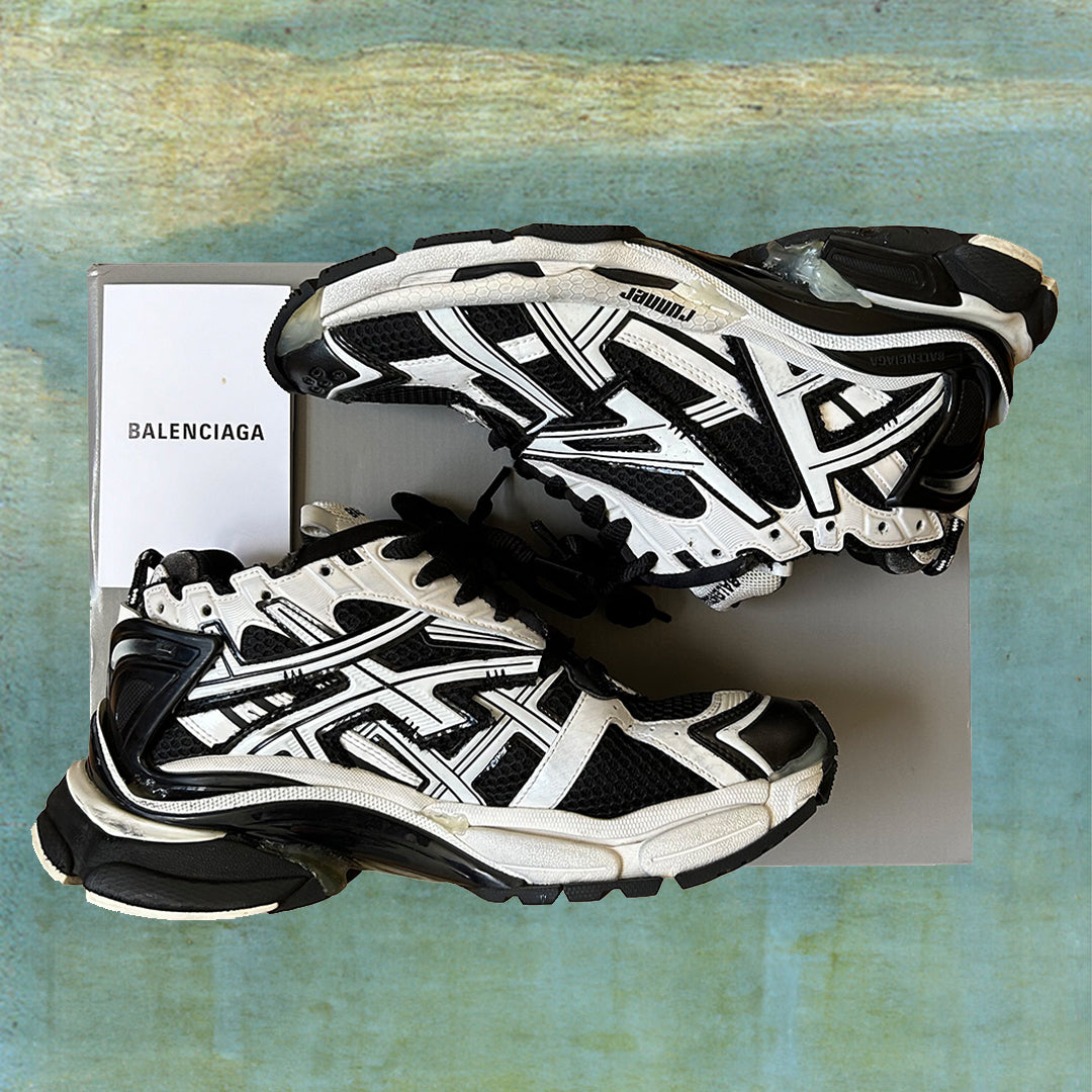 BALENCIAGA BLACK AND WHITE RUNNERS